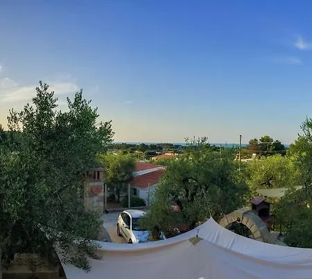 לינה וארוחת בוקר Casale Degli Angeli ויאסטה