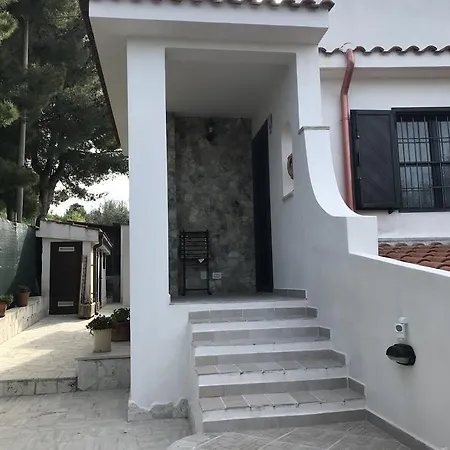 Casale Degli Angeli לינה וארוחת בוקר ויאסטה